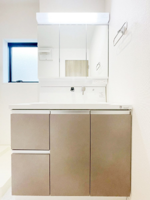 ���ʑ�E���ʏ��@���[�͂Ƌ@�\���ɗD�ꂽ���ʉ��ϑ�