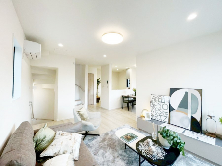 ���r���O�@�������������͋C�̂k�c�j�͉Ƒ��݂�Ȃ̉��K���