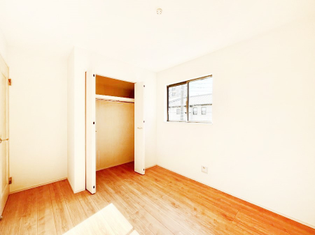 �q�������@�m���ɂ̓N���[�[�b�g�t���B�X�b�L���Ƃ�����Ԃł�����芰���܂��I