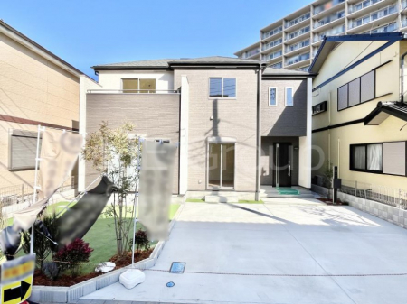 ���n�O�ώʐ^�@�����Ղ�̗z���ƊJ�����ɕ�܂�閾�邢�Z�܂�  