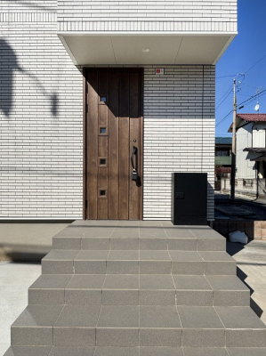 ���ց@��؂ȉƑ��A���q���o�}���錺�ցB