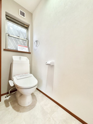 �g�C���@�g�C����1�K��2�K���ꂼ��ɔz�u����Ă��ĂƂĂ��֗��ł��B 