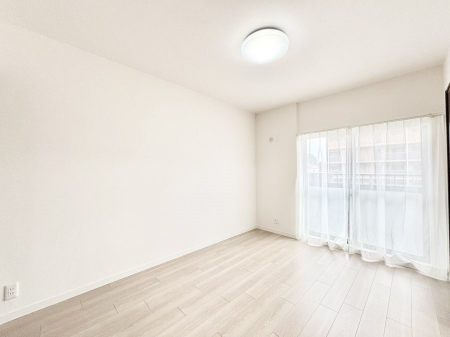 ���̑����ρ@�o���R�j�[���J�������v���X���Ă����m��