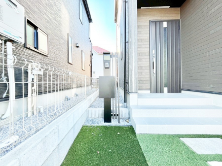 ���̑��@�\�D�E�C���^�[�z���E�|�X�g���ЂƂɏW��