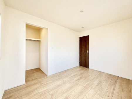 �Q���@�E�H�[�N�C���N���[�[�b�g�����邨�����B�G�߂��Ƃ̓���ւ����s�v�ŕ֗��ł��I