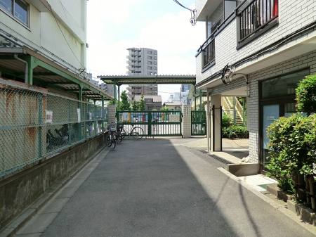 ���ӊ��@���w�Z 280m �k�旧�x�D���w�Z