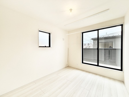 ���̑����ρ@�o���R�j�[���J�������v���X���Ă����m��