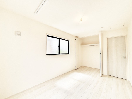 �Q���@�g���₷���`�Ńx�b�g��Ƌ�̒u�����ɂ����邱�Ƃ�����܂���B   