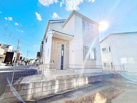 ���n�O�ώʐ^�@�����Ղ�̗z���ƊJ�����ɕ�܂�閾�邢�Z�܂�