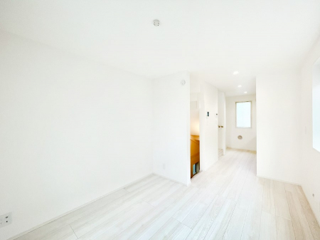 ���̑����ρ@�Ƒ��̏Ί炪���R�Ɛ��܂�Ă���A����ȕ��͋C�̃_�C�j���O�Ɏd�オ���Ă��܂�