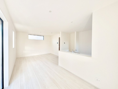 ���r���O�@�Ƒ��c���̎��Ԃ����������Ȃ��났�̃��r���O�_�C�j���O�B   