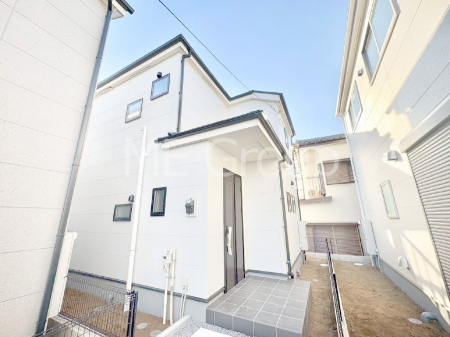 ���n�O�ώʐ^�@���X�����I�����Ղ�̗z���ƊJ�����ɕ�܂�閾�邢�Z�܂��B 