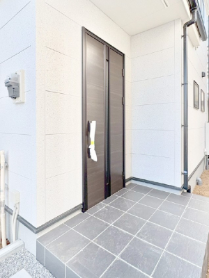 ���ց@��؂ȉƑ��A���q���o�}���錺�ցB