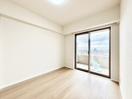 ���̑����ρ@�o���R�j�[���J�������v���X���Ă����m��