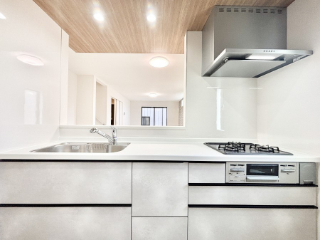 �L�b�`���@�������������I�ɁA�y�����I�V�X�e���L�b�`��  