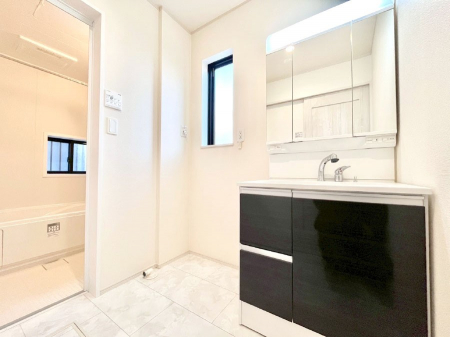 ���̑��@�������̂�����K��Ԃł��B�����̐g�x�x���C�����ǂ����g�������܂��B 