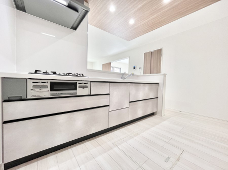 �L�b�`���@���������Ȃ���ł����Ƒ��Ƃ̉�b���y���߂�ΖʃL�b�`��