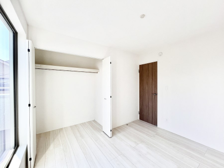 �Q���@�g���₷���`�Ńx�b�g��Ƌ�̒u�����ɂ����邱�Ƃ�����܂���B   