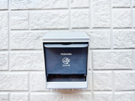 ���̑��@�d�C�����Ԃ̏[�d�ɁIEV�R���Z���g�t��