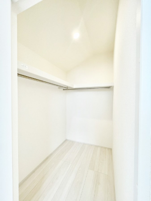 ���̑��@�ߗނ��n���K�[�Ɋ|�����܂܎��[�ł���WIC�B�ߗނ̐������ڂ����₷���ĕ֗��ł��I