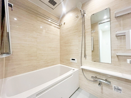 �����@����̔�������Ă���閾�邢�������̂���o�X���[��