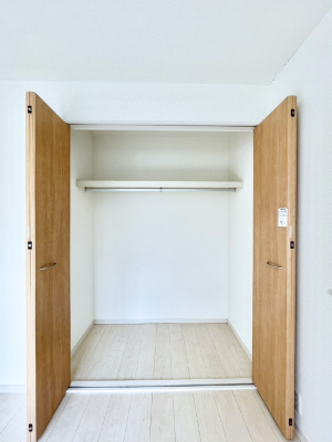 ���[�@�m���̃N���[�[�b�g�B���s��������̂Ō���̈ߗނ�����������܂�܂��B