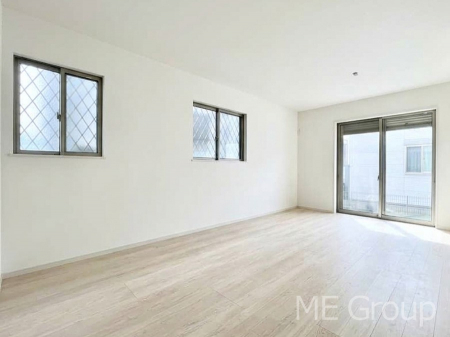 ���r���O�@�傫�ȑ����炽���Ղ�̗z���ƕ����������郊�r���O��CG���H����