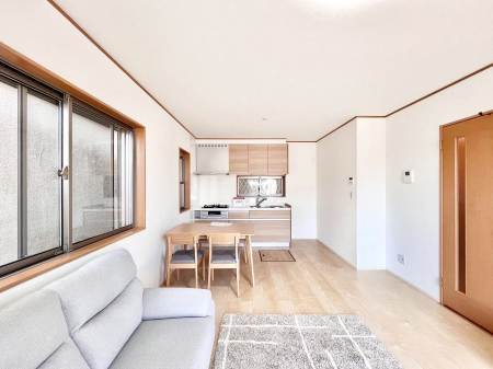 ���r���O�@�i�`�������e�C�X�g�̗D�����_�炩���F�g���̃t���[�����O���f�G�ȃ��r���O�ł��ˁB