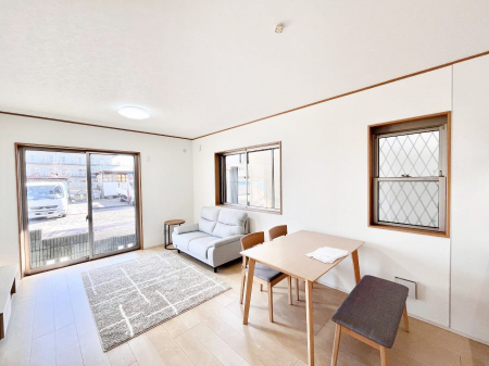 ���̑����ρ@�Ƒ��̏Ί炪���R�Ɛ��܂�Ă���A����ȕ��͋C�̃_�C�j���O�Ɏd�オ���Ă��܂� 