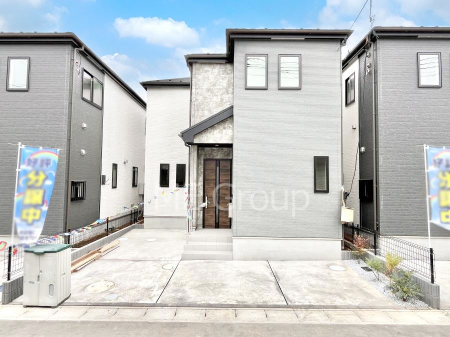 ���n�O�ώʐ^�@�������ꂽ�O�ρA�㎿�ȏZ��Ԃ��L���鎺���͉i�����S���ĉ߂�����Z���ł��B 