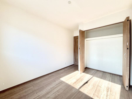 �q�������@�q�������ɂ��������߂Ȏ��[�X�y�[�X�����Ղ�̋���