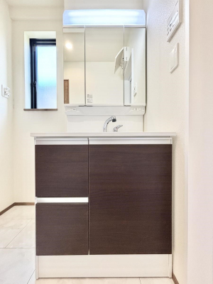 ���ʑ�E���ʏ��@�傫�����₷���O�ʋ��Ő�����������ʑ�́A�g�����Ȃ݃`�F�b�N�┧�̂������ɂ������߂ł��B 