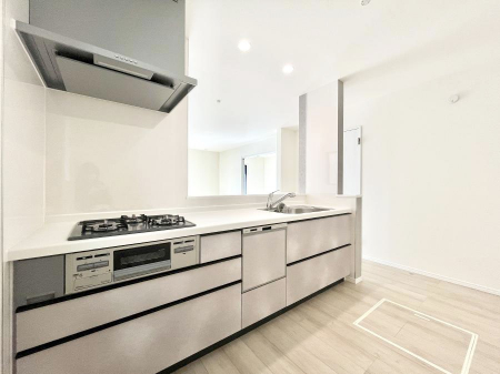 �L�b�`���@���������Ȃ���ł����Ƒ��Ƃ̉�b���y���߂�ΖʃL�b�`��