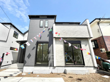 ���n�O�ώʐ^�@�������ꂽ�O�ρA�㎿�ȏZ��Ԃ��L���鎺���͉i�����S���ĉ߂�����Z���ł��B 