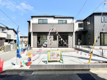 ���n�O�ώʐ^�@�������ꂽ�O�ρA�㎿�ȏZ��Ԃ��L���鎺���͉i�����S���ĉ߂�����Z���ł��B 