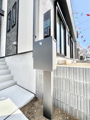 ���̑��@�V���v���f�U�C���̃|�X�g�B