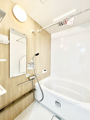 �����@����̔�������Ă���閾�邢�������̂���o�X���[��