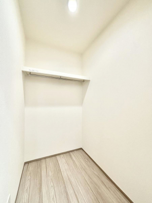 ���̑����ρ@�����Ղ�̔[�˃X�y�[�X�ŉ��K�ɕ�点����   