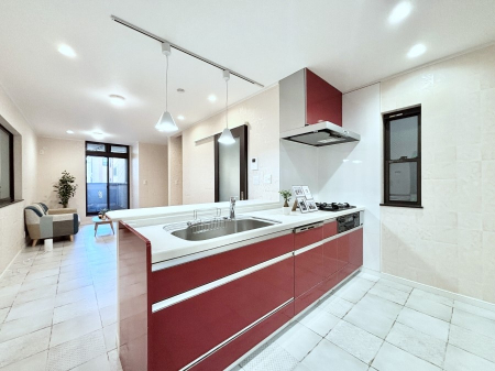 �L�b�`���@�J�E���^�[�z���ɂ��b�������Ȃ��疈���̂������������Ɗy����