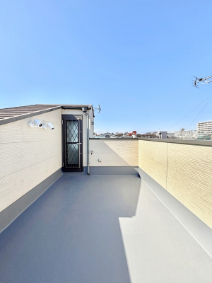 �o���R�j�[�@�X�J�C�o���R�j�[�B���߂��ǂ��A�傫�Ȑ��󕨂��L���Ċ����܂��B