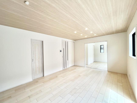 ���r���O�@�������������͋C�̂k�c�j�͉Ƒ��݂�Ȃ̉��K���  