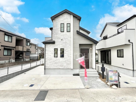 ���n�O�ώʐ^�@�������ꂽ�O�ρA�㎿�ȏZ��Ԃ��L���鎺���͉i�����S���ĉ߂�����Z���ł��B 