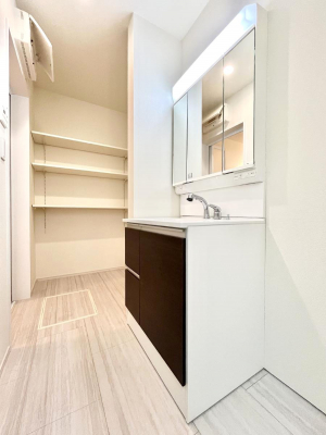 ���̑��@�������̂�����K��Ԃł��B�����̐g�x�x���C�����ǂ����g�������܂��B 