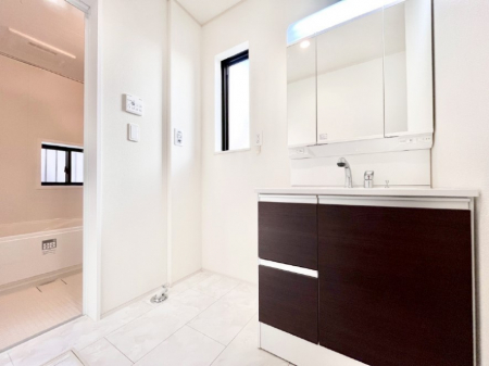 ���ʑ�E���ʏ��@�������̂�����K��Ԃł��B�����̐g�x�x���C�����ǂ����g�������܂��B 