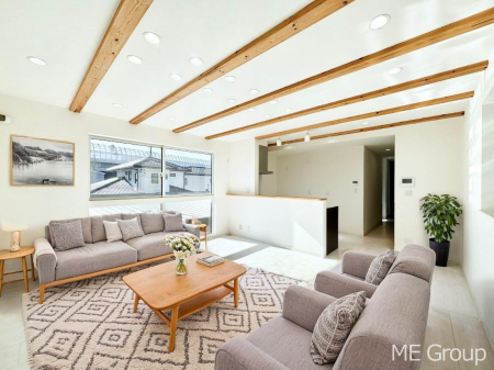 ���r���O�@�傫�ȑ����炽���Ղ�̗z���ƕ����������郊�r���O���Ƌ��CG�ł�  