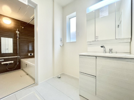 ���̑��@�������̂�����K��Ԃł��B�����̐g�x�x���C�����ǂ����g�������܂��B 