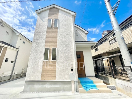 ���n�O�ώʐ^�@�������ꂽ�O�ρA�㎿�ȏZ��Ԃ��L���鎺���͉i�����S���ĉ߂�����Z���ł��B 