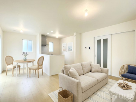 ���r���O�@���Ƒ��̓��₩�Șb�����ŕ�܂�閾�邢���r���O  ���Ƌ��CG�ł�