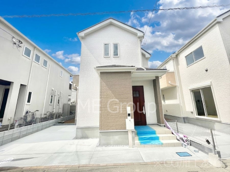 ���n�O�ώʐ^�@�������ꂽ�O�ρA�㎿�ȏZ��Ԃ��L���鎺���͉i�����S���ĉ߂�����Z���ł��B 