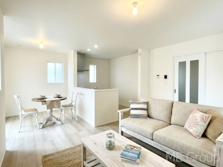 ���r���O�@���Ƒ��̓��₩�Șb�����ŕ�܂�閾�邢���r���O  ���Ƌ��CG�ł�